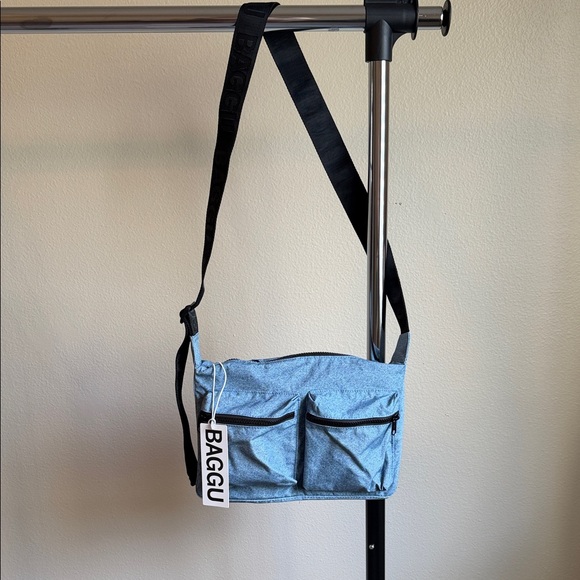 BAGGU Handbags - Medium Cargo Crossbody Baggu Bag